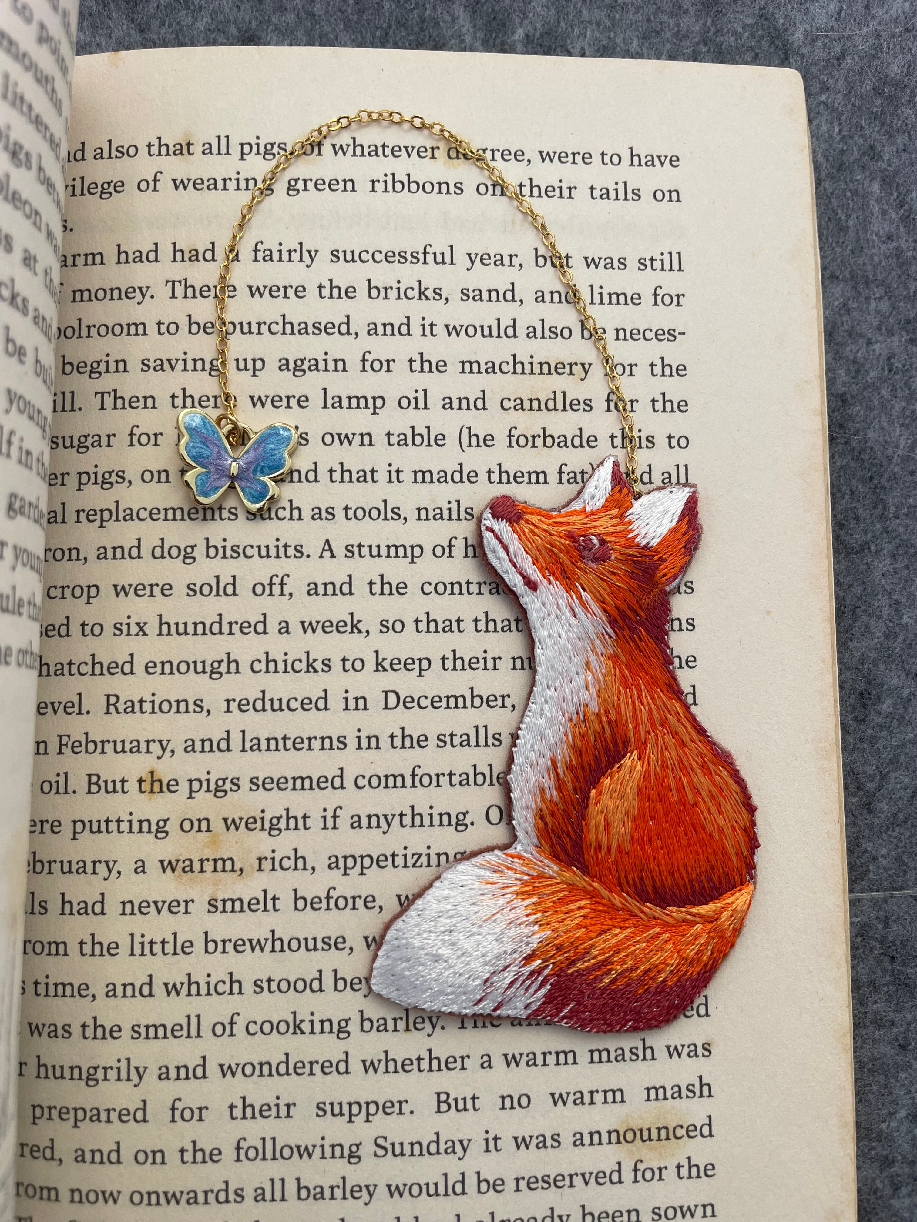 Embroidery Bookmark - A Gazing Fox