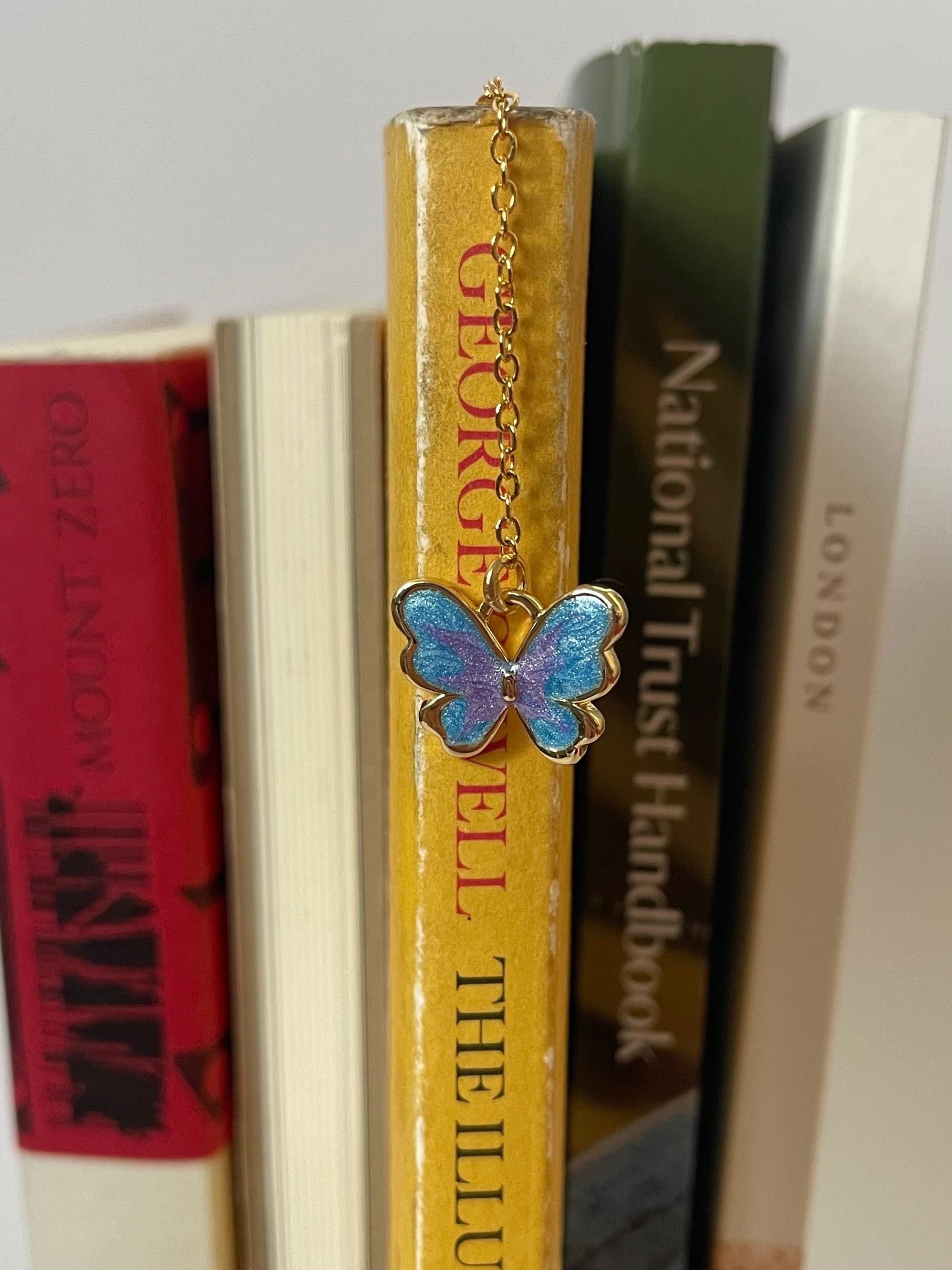Embroidery Bookmark - A Gazing Fox