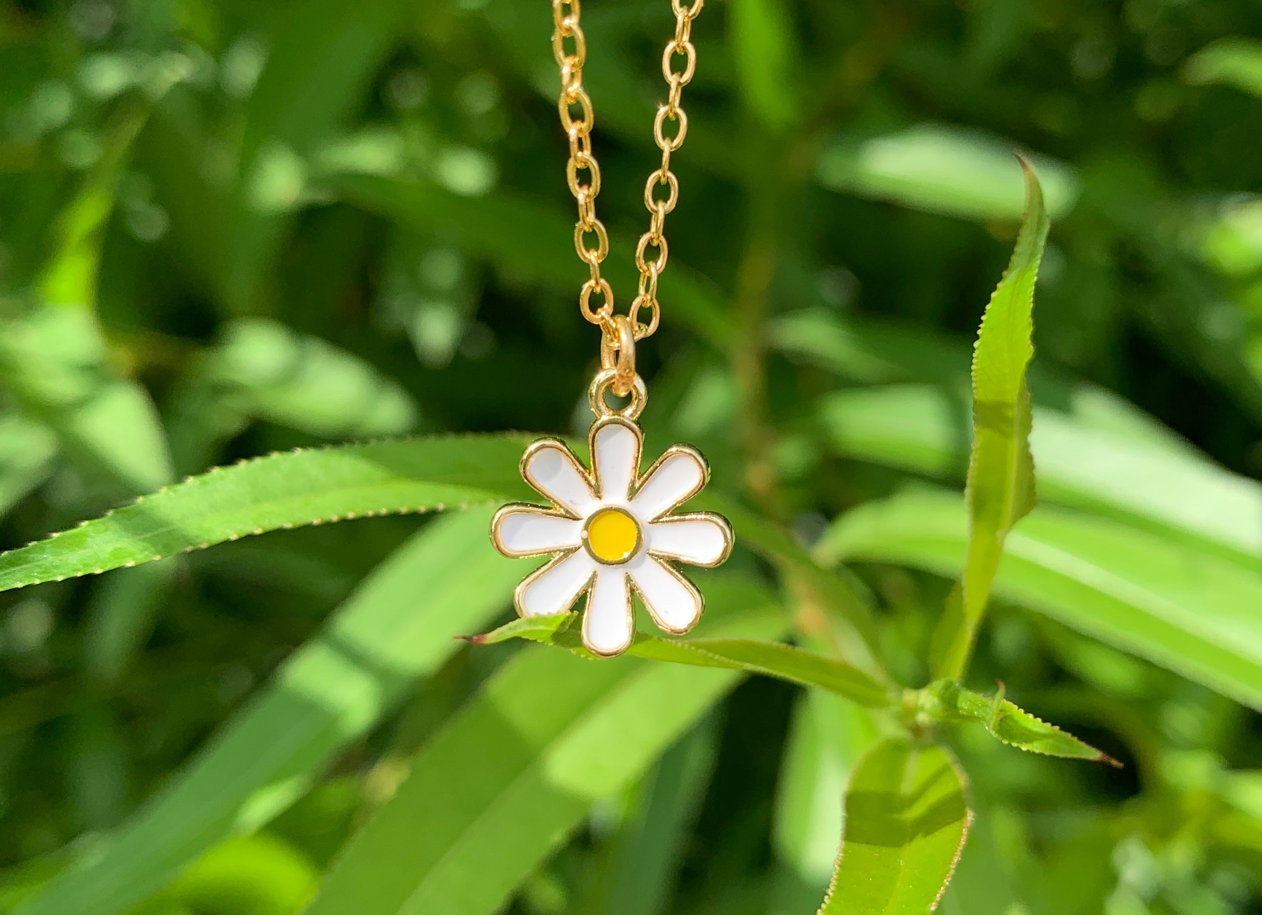 Daisy Charm Necklace
